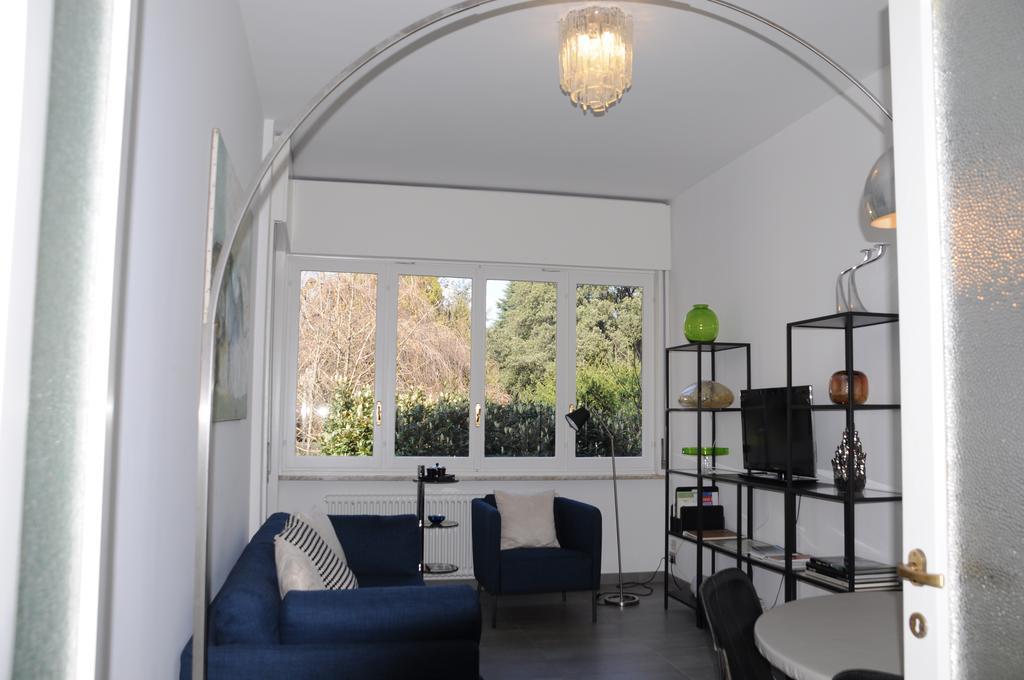Apartment 900 *