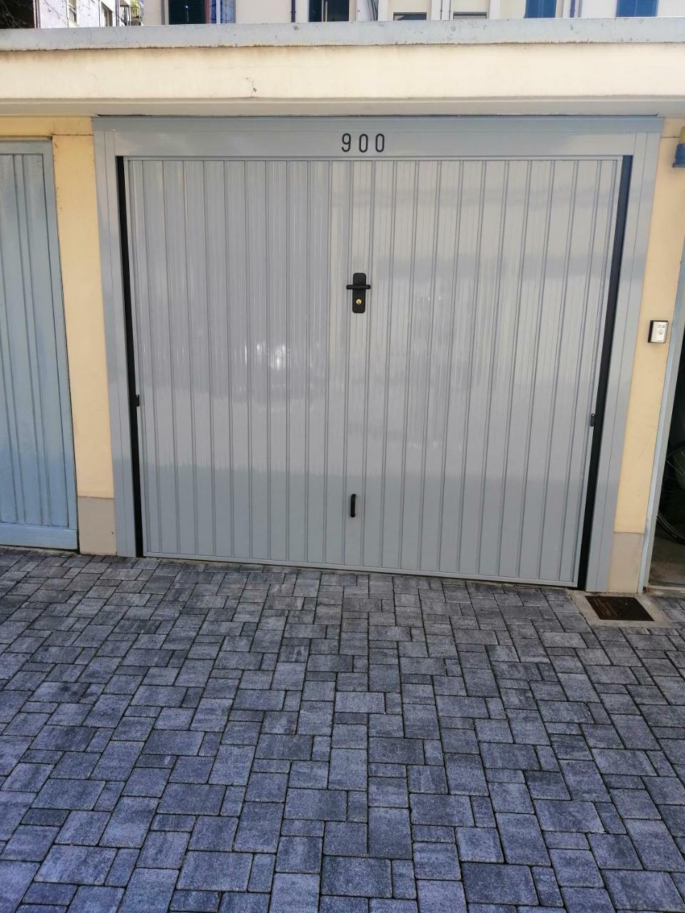 Apartment 900